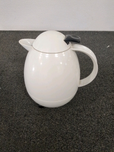 Insulated tea pot