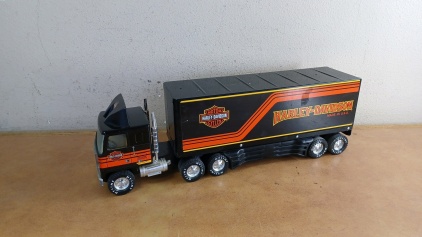 Nylint Harley Davidson Semi-Truck Collectible