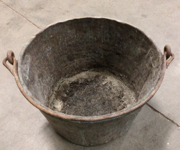RUSTIC Metal Bucket