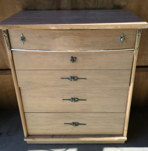 Dresser