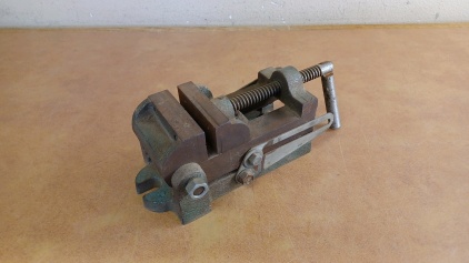 Heavy Duty Vise with 3.5" Jaws