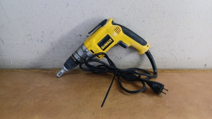 DeWalt DW274 VSR Drywall Screwdriver