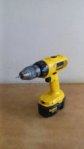 DeWalt 1/2" VSR Cordless Drill/Driver