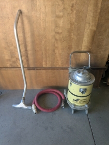 Industrial vacuum
