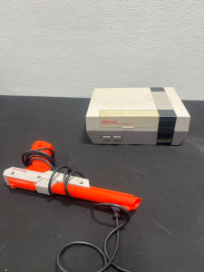 NES System Console & Orange Zapper Light Gun Original Nintendo Entertainment System NES Controller