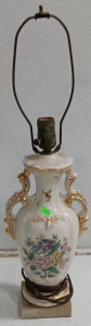 (1) Porcelain Table Lamp w/ Floral Design & Gold Accents<br/>