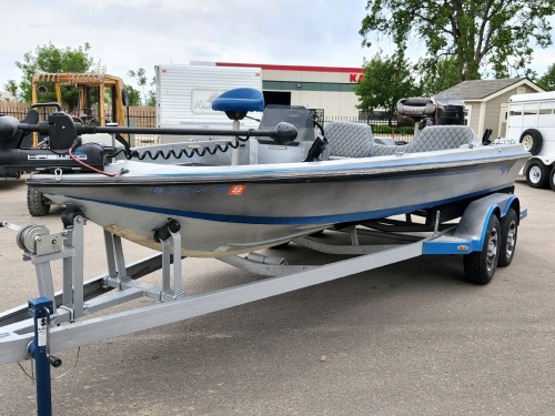 1986 Ranger Bass Boat on Trailer - 20' Boat w/ 225hp Motor