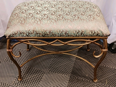 (1) Elegant Vanity Seating - Cheyenne Home Furnishings Padded Stool - 2007
