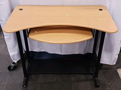 (1) Computer Desk w/ Keyboard Tray - 39&frac12;"x23"x31&frac12;"