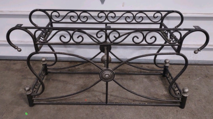 42&frac34;"x 17&frac14;"x 21&frac14;" Metal Coffee Stable Stand w/ No Top, Just Metal Stand