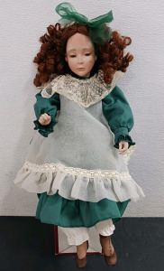 (1) Collectible Porcelain Doll w/ Green Dress - Fair Value: $30