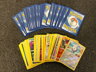 (100) Collectible Pok&eacute;mon Cards