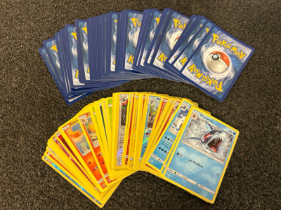 (100) Collectible Pok&eacute;mon Cards