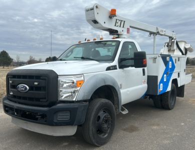 2011 FORD F-450 - MANLIFT WORKS - 131K MILES