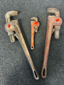 (3) Different Size Pipe Wrench