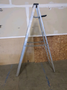 8ft Metal Ladder