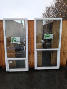 (2) Ply Gem Windows