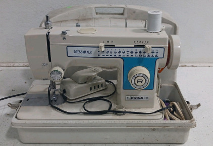 (1) Dressmaker Sewing Machine w/ Foot Pedal & Cover
