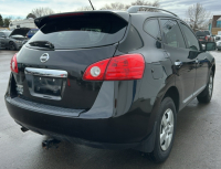 2015 NISSAN ROGUE SELECT - GOOD CONDITION - RUNS WELL. - 5