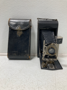 Vintage Kodak No. 3A Autographic Model C Folding Camera w/Case