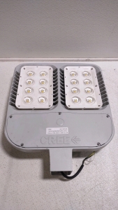 Cree Parking Lot Light Fixture-BXOSQANM4MES40K-ULSV OSQ-A-NM-4ME-S-40K-UL-SV