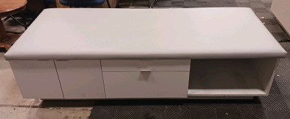 (1) Upholstered Storage Bench - 78"x32"x21"