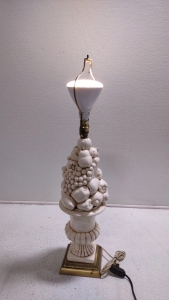 Vintage Ceramic Table Lamp, Likely From The mid-20th century