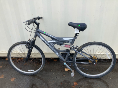 26&rdquo; Grey Huffy Bike