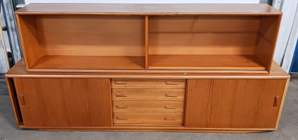 (1) Danish Modern Sideboard w/ Hutch - HCO M&oslash;bler - 72"x18"x54"