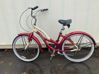 26&rdquo; Red Raleigh Bike