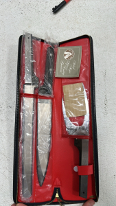 Vintage Vernco &ldquo;Black Angus&rdquo; 3-Knife Cutlery Set