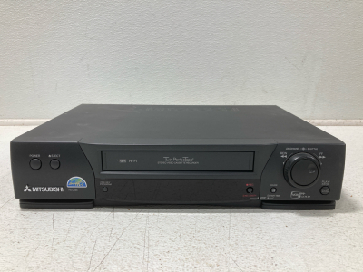 Vintage Mitsubishi HS-U590 Stereo Video Cassette Recorder