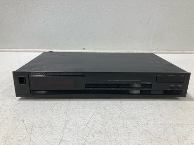 Vintage Kenwood Stereo Synthesizer Tuner KT-57