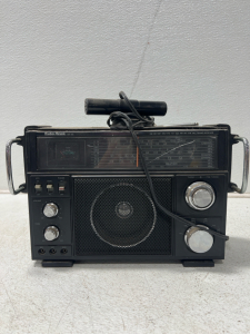 Vintage 1980's Radio Shack SW-100 Multi Band Short Wave Radio Weather AM/FM/Cb Works Great
