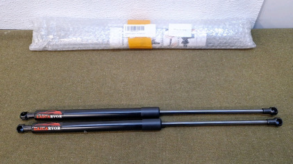 (2) Sets Of LAICARVOR Trunk Strut Kits, 27-1/2"