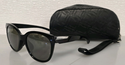 Oakley Low-Key OO9433-0754 Womans Glasses With Oakley Bag
