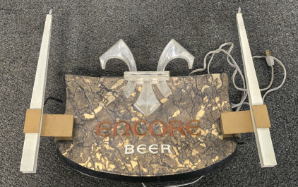 Encore Beer Light-Up Sign- Works