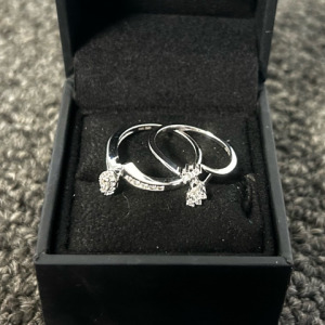 Beautiful Sparkly Silver Ring