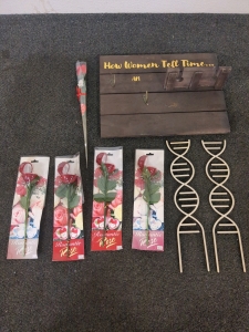 Assorted home decorations
