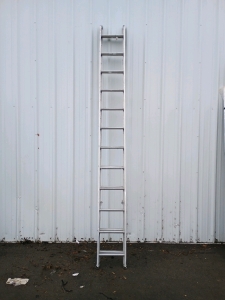 (1) Keller Aluminum Extension Ladder