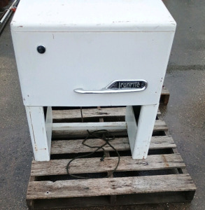 (1) Ironrite Mangle Ironing Machine<br/>