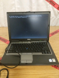 Vintage Dell Latitude D620 Laptop Intel Centrino Duo (win XP) 14"