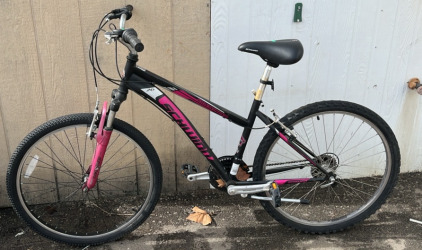 Black and Pink Shwinn Sidewinder Mountain Bike 26&rdquo;