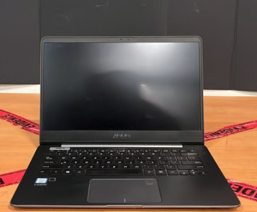 Asus Notebook PC Model: UX430U