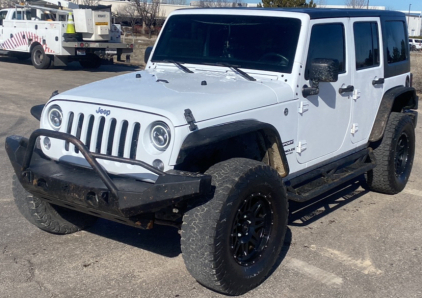 2016 JEEP WRANGLER UNLIMITED - 4X4 - AFTERMARKET STEREO!