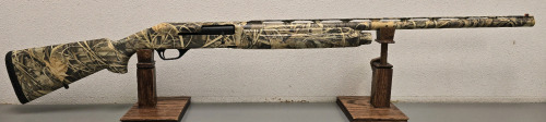 Stoeger Model 2000 12ga Semi Automatic Shotgun-- 818091