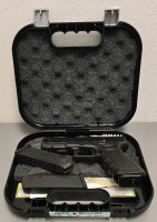 Glock 22 .40S&W Semi Automatic Pistol With (2) Extra Magazines And Case-- GXX762 - 9