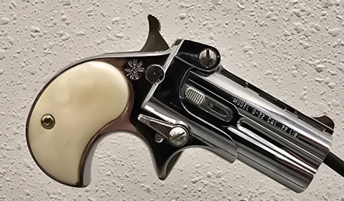Davis Industries Model D-22 .22LR Top/Bottom Derringer Pistol-- 407441