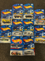 (10) Collectionable Hot Wheels