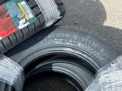 Set Of 4 New Armstrong Tru Trac HT Tires (245/ 70R16 111H XL)